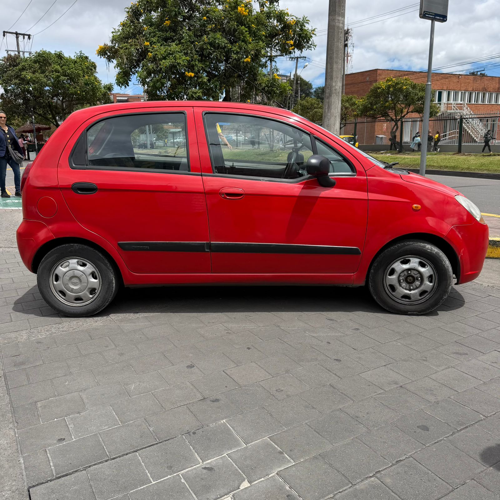 CHEVROLET SPARK LT MT 1000CC SA MOD 2013